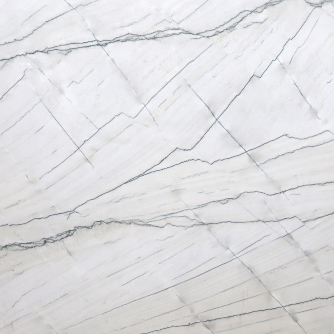 Material en piedra natural ideal para diseño de interiores y transformación de espacios.