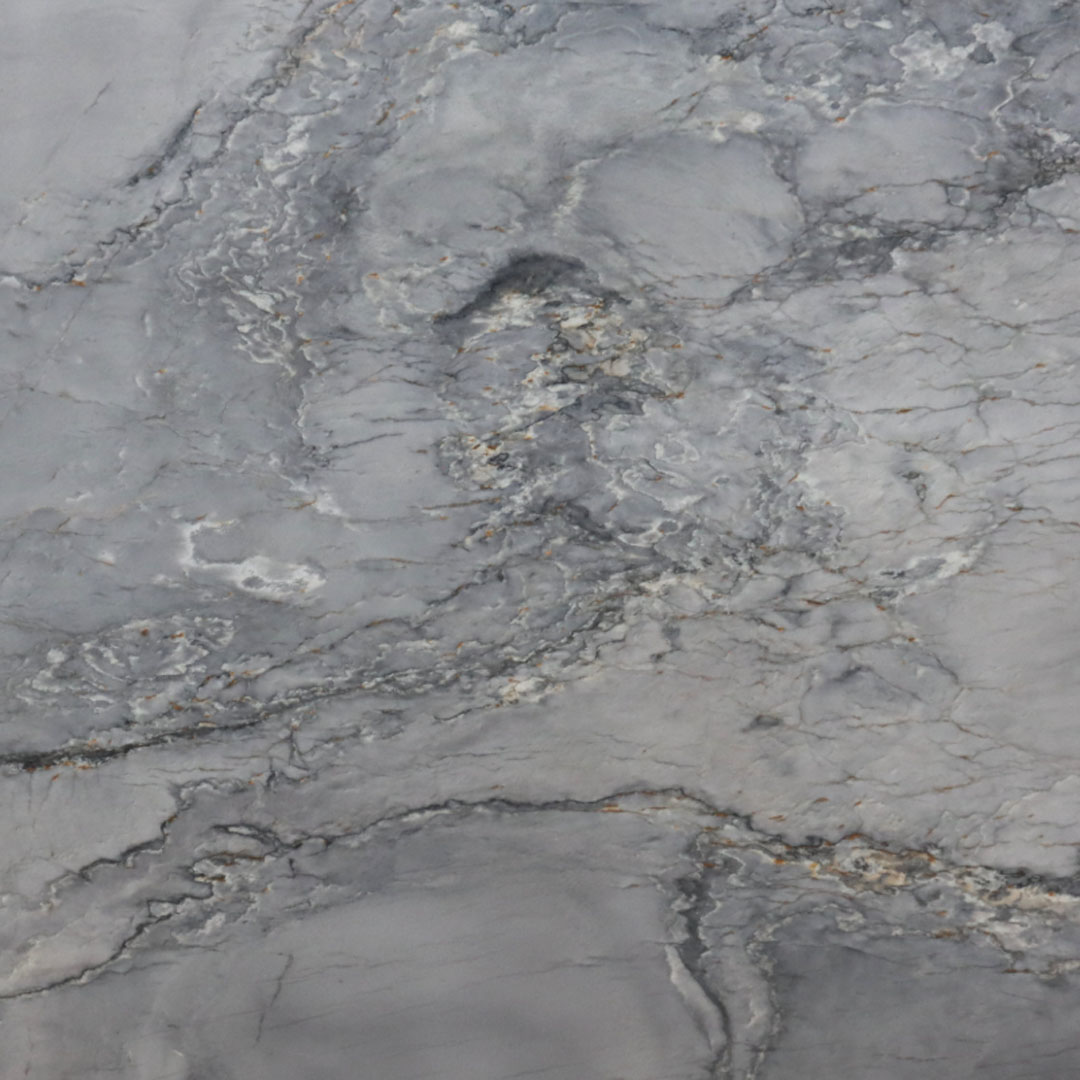 Material en piedra natural ideal para diseño de interiores y transformación de espacios.